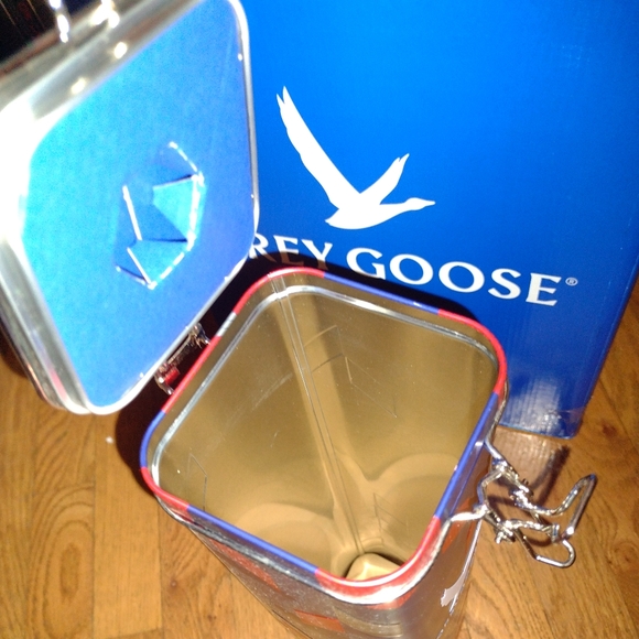 New Grey Goose Vodka metal tin - Picture 5 of 11